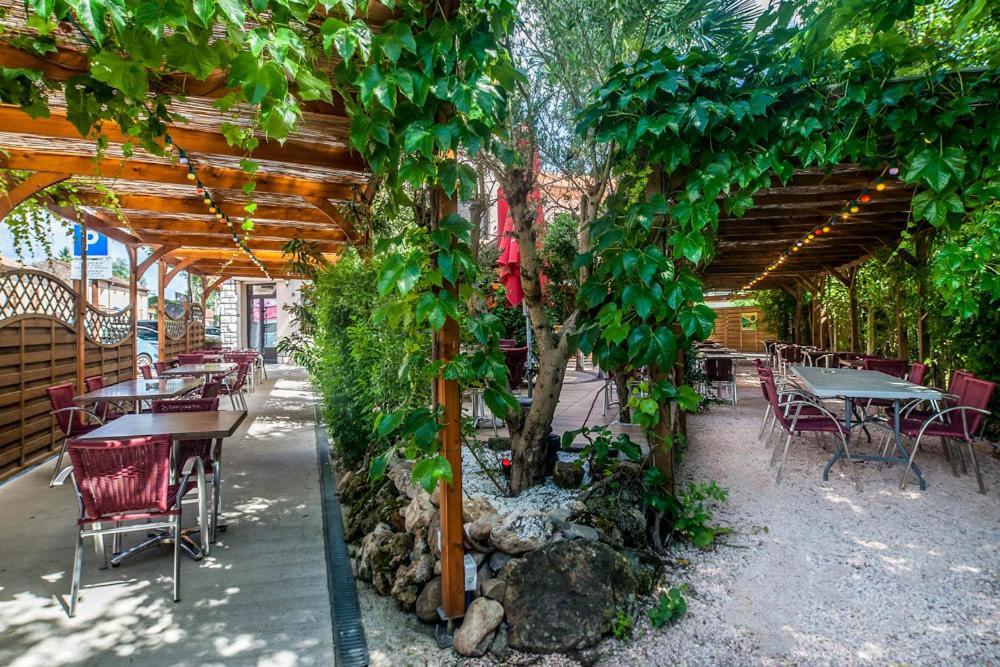 Atipyc Hotel Marssac-sur-Tarn Esterno foto